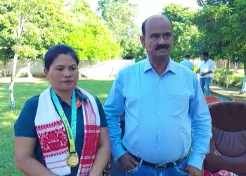 কলিয়াবৰৰ নিজ কৰ্মস্থলীত উপস্থিত কমনৱেলথ গেমচত সোণৰ পদক বিজয়ী নয়নমণি শইকীয়া