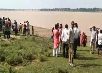 20 killed as boat capsizes in Yamuna
