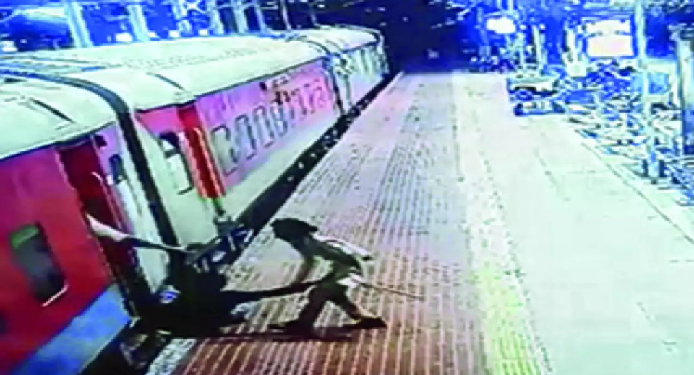 Female RPF constable stabbed