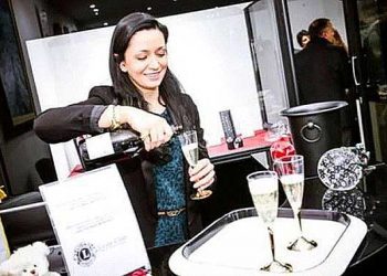 Russian spy Maria Adela: এইগৰাকী ৰাছিয়ান সুন্দৰী গুপ্তচৰৰ প্ৰেমৰ মায়াজালত বন্দী হৈছিল নাটোৰ কৰ্মকৰ্তাসকল!