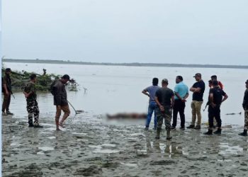 কলিয়াবৰত বন বিভাগৰ নিখোজ নাও বিচাৰিবলৈ গৈ বনকৰ্মীৰ সলিল সমাধি