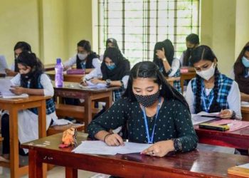 ৰাজ্যত তৃতীয় আৰু চতুৰ্থ বৰ্গৰ প্ৰথম পৰ্যায়ৰ নিযুক্তি পৰীক্ষা, বন্ধ ইণ্টাৰনেট সেৱা, প্ৰৱেশপত্ৰত ভুলৰ সমাহাৰ