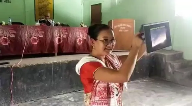 নিউয়ৰ্ক বিশ্ববিদ্যালয়ৰ অধ্যাপিকা প্ৰৱাসী অসমীয়া জ্যোতিৰ্বিজ্ঞানীৰ জ্যোতিৰ্বিজ্ঞানক জনপ্ৰিয় কৰাৰ প্ৰশংসনীয় উদ্যোগ
