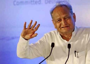 ৰাজস্থানৰ ৰাজনৈতিক সংকটঃ কি হ’ব মুখ্যমন্ত্ৰী অশোক গেহলটৰ ভৱিষ্যত? কংগ্ৰেছ হাইকমাণ্ডক সাক্ষাৎ কৰিবলৈ দিল্লী অভিমুখী গেহলট