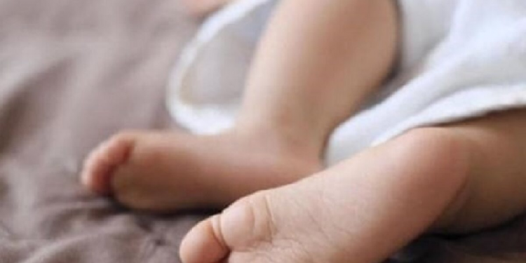 child dies in mobile blast