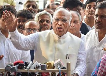 ৰাজ্যসভাৰ বিৰোধী দলপতি পদৰ পৰা পদত্যাগ মল্লিকাৰ্জুন খাৰ্গেৰ