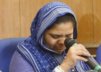 ‘প্ৰধানমন্ত্ৰী দৰাচলতে ধৰ্ষণকাৰীসকলৰ সৈতে আছে!’-কাৰ অভিযোগ?
