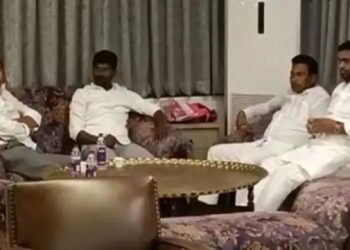 তেলেংগানাতো ‘অপাৰেচন লোটাছ’; গাইপতি ৫০ কোটি দি ৪ জন টিআৰএছ বিধায়কক ক্ৰয়ৰ চেষ্টা!