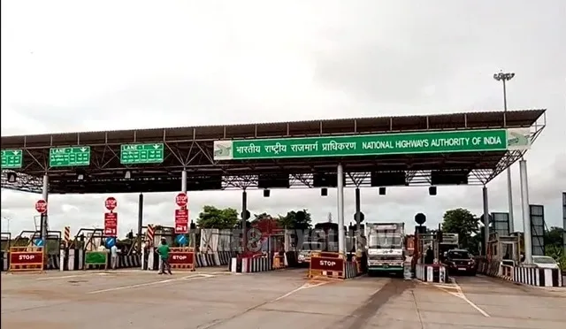 কেন্দ্ৰীয় চৰকাৰে সলনি কৰিব পাৰে টোল নীতি, সলনি কৰা হ’ব পাৰে টোল টেক্সৰ নিয়ম!