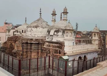 জ্ঞানৱাপী মছজিদ বিতৰ্কঃ’শিৱলিংগ’ৰ বয়স নিৰ্ধাৰণ কৰাৰ অনুমতি নিদিলে বাৰনসীৰ আদালতে