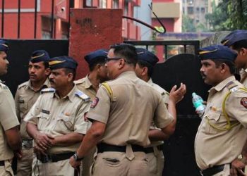 মুম্বাইত পুনৰ ধাৰাবাহিক বিস্ফোৰণৰ ভাবুকি! ১১২ ‘হেল্পলাইন নম্বৰ’ত ফোন পোৱাৰ পিছতে তৎপৰ আৰক্ষী