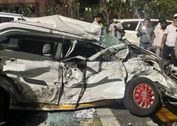 এখন এখনকৈ ৪৮ খন বাহনক খুন্দা মাৰিলে টেংকাৰে; পুনেত ভয়ংকৰ দুৰ্ঘটনাত আহত বহুলোক