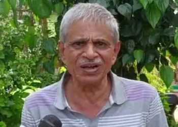 অৱসৰী কালত সম্পূৰ্ণ কৰিলে মনৰ আশা : ইঞ্জিনিয়াৰিঙৰ পৰীক্ষাত ‘টপাৰ’ ৭০ বছৰীয়া বৃদ্ধ
