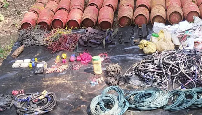 bombs recovered in Jharkhand