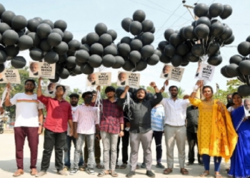 Modi faces protests in Telangana