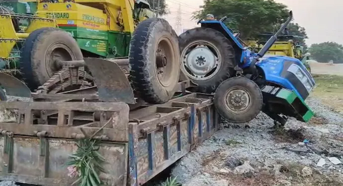Tractor-lorry collision in Telangana