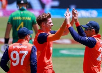 অঘটন! নেডাৰলেণ্ডৰ হাতত হাৰি বিশ্বকাপৰ পৰা বিদায় দক্ষিণ আফ্ৰিকাৰ! ছেমি ফাইনেলত ভাৰত