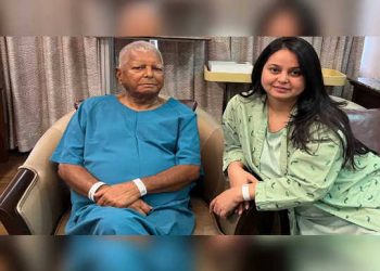 ছিংগাপুৰত সফলতাৰে সম্পন্ন লালু প্ৰসাদ যাদৱৰ বৃক্ক সংৰোপণৰ অস্ত্ৰোপচাৰ: জনালে পুত্ৰ তেজস্বীয়ে