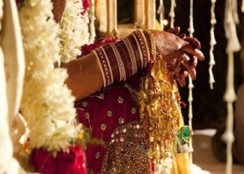 ১০ টকীয়া ৩০ খন নোট গণনা কৰাত ব্যৰ্থ দৰা; বিয়া বাতিল কৰি দিলে কইনাই !