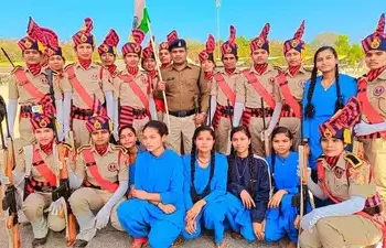 প্ৰথমবাৰলৈ পেৰেডত তৃতীয় লিংগৰ জোৱান