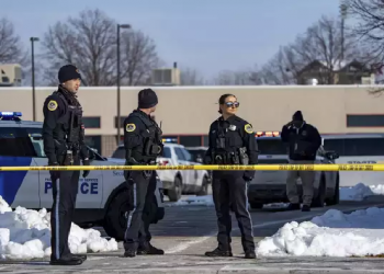 9 Killed In US Shootings