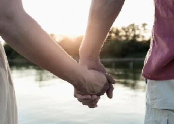 love with same age person