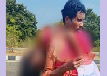 পত্নীৰ মৃতদেহ কান্ধত লৈ কেইবা কিলোমিটাৰ খোজ কাঢ়িলে এগৰাকী স্বামীয়ে; কিন্তু কিয়?