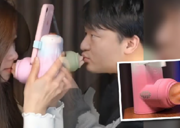 Kissing Device