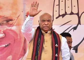 বিজেপিক পৰাস্ত কৰিবলৈ সমভাবাপন্ন দলৰ সৈতে মিত্ৰতা লাগিব : মল্লিকাৰ্জুন খৰ্গে