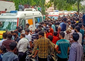 ইন্দোৰৰ মন্দিৰৰ দুৰ্ঘটনাত তীৰ্থযাত্ৰীৰ মৃত্যুৰ সংখ্যা ৩৫ জনলৈ বৃদ্ধি; চলি আছে উদ্ধাৰ অভিযান