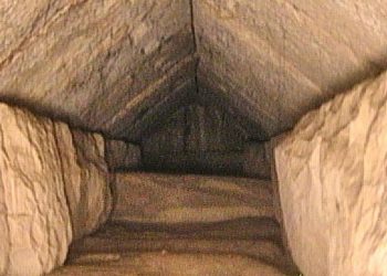 ইজিপ্তৰ পিৰামিডত আৱিস্কাৰ গোপন কৰিডৰ