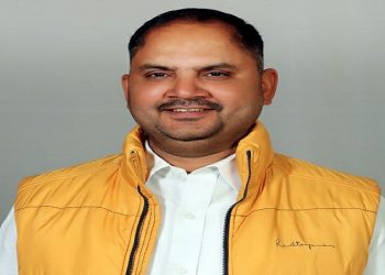 আত্মসমৰ্পণ কৰিলে ভুৱা মাৰ্ক শ্বীটৰ গোচৰত দোষী সাব্যস্ত হোৱা বিজেপি বিধায়কে