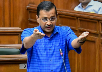 Kejriwal on Modi Adani