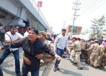 ৰাহুল গান্ধীৰ সাংসদ পদ বাতিলৰ বিৰুদ্ধে উত্তাল প্ৰতিবাদ; গুৱাহাটীত আটক কেইবাজনো কংগ্ৰেছী বিধায়ক