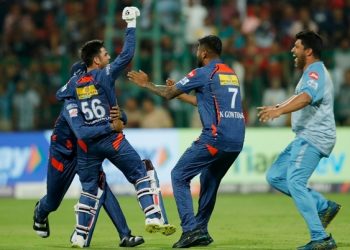 IPL 2023:চিন্নাস্বামীত শ্বাসৰুদ্ধকৰ যুঁজত বাংগালুৰু বধ লক্ষ্ণৌৰ; নায়ক নিকোলাছ, ষ্ট’ইনিছ
