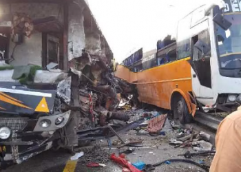 ভয়ানক পথ দুৰ্ঘটনাত কাজিৰঙাৰ গজ উৎসৱ চাবলৈ অহা যাত্ৰীবাহী বাছ