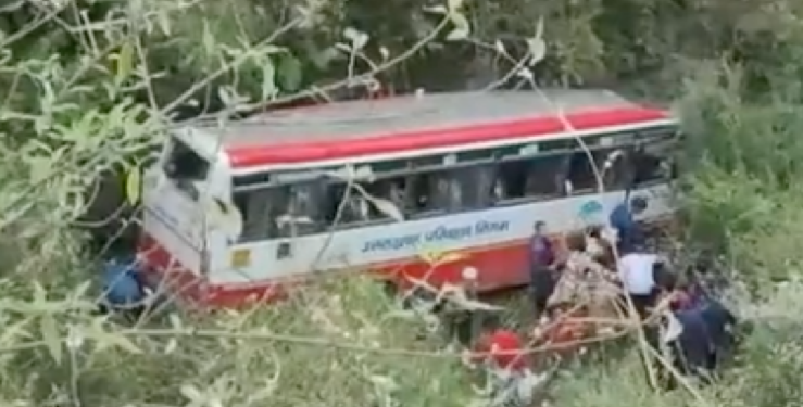 bus rolls down gorge