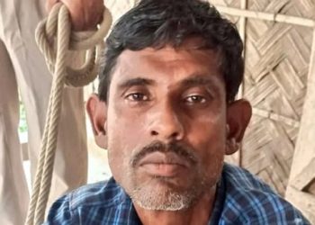 ব্ৰহ্মপুত্ৰত ওপঙি থকা অৱস্থাত উদ্ধাৰ পলাতক গঁড় চিকাৰীৰ মৃতদেহ