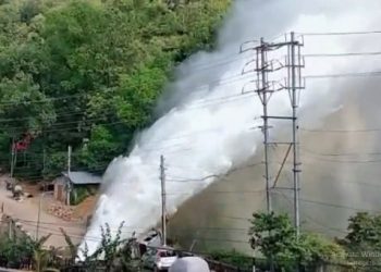 মহানগৰীৰ খাৰঘূলিৰ পানীৰ পাইপ বিস্ফোৰণৰ ঘটনাত ২ জনৰ মৃত্যু, বিধ্বস্ত ৪০ টাৰো অধিক ঘৰ