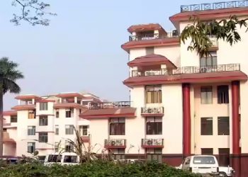 আৰক্ষীৰ বেশত অপহৰণকাৰী : দিছপুৰৰ মন্ত্ৰী ক’লনিৰ পৰাই অপহৰণ যুৱকক : সুৰক্ষা ক’ত?