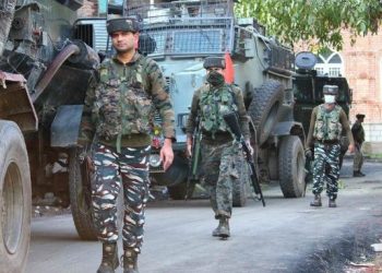 কাশ্মীৰত সেনাৰ গুলীত নিহত ৫ উগ্ৰপন্থী; চলিছে ব্যাপক তালাচী