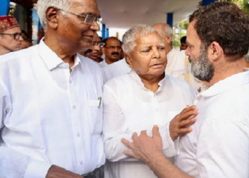 দাড়ি দীঘল নকৰি বিয়া পাতক; ৫৩ বছৰীয়া ৰাহুলক লালুৱে ক’লে, এতিয়াও সময় আছে