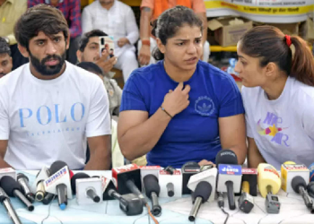 Wrestlers protest