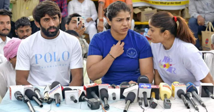 Wrestlers protest