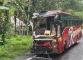 পুৱতি নিশা কলিয়াবৰত নৈশ বাছ-ট্ৰাকৰ সংঘৰ্ষত থিতাতে নিহত এজন; আহত বহুকেইজন বাছ যাত্ৰী