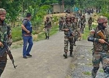 সংঘৰ্ষ জৰ্জৰ মণিপুৰলৈ শান্তি ঘূৰাই অনাৰ বাবে অসমৰ বিশিষ্ট নাগৰিকৰ গোহাৰি