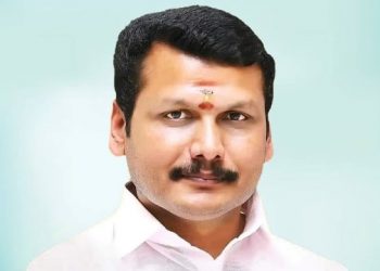 অন্ধকাৰত মুখ্যমন্ত্ৰী! মন্ত্ৰীক বৰ্খাস্ত ৰাজ্যপালৰ; ‘অভূতপূৰ্ব’ পদক্ষেপকলৈ তোলপাৰ তামিলনাডু