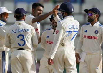 অশ্বিনৰ ঘূৰ্ণীত তাচপাতৰ দৰে খহি পৰিল ৱেষ্ট ইণ্ডিজৰ ইনিংছ! অভিষেকতে মেচৰ শ্ৰেষ্ঠ যশস্বী