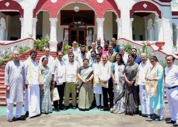 মণিপুৰৰ ৰাজ্যপালক স্মাৰক পত্ৰ প্ৰদান INDIA’ৰ; বিজেপিক কঠোৰ ভাষাৰে সমালোচনা