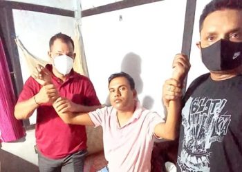 মৰিগাঁৱত এক লাখ টকাৰ উৎকোচ দাবী কৰাৰ অভিযোগত গ্ৰেপ্তাৰ উপ-পৰিদৰ্শকসহ তিনি আৰক্ষী